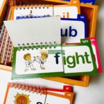 Word Family Build Book – Bộ ghép vần tiếng Anh siêu hấp dẫn cho bé từ 5+ tuổi 6 2381 scaled 1