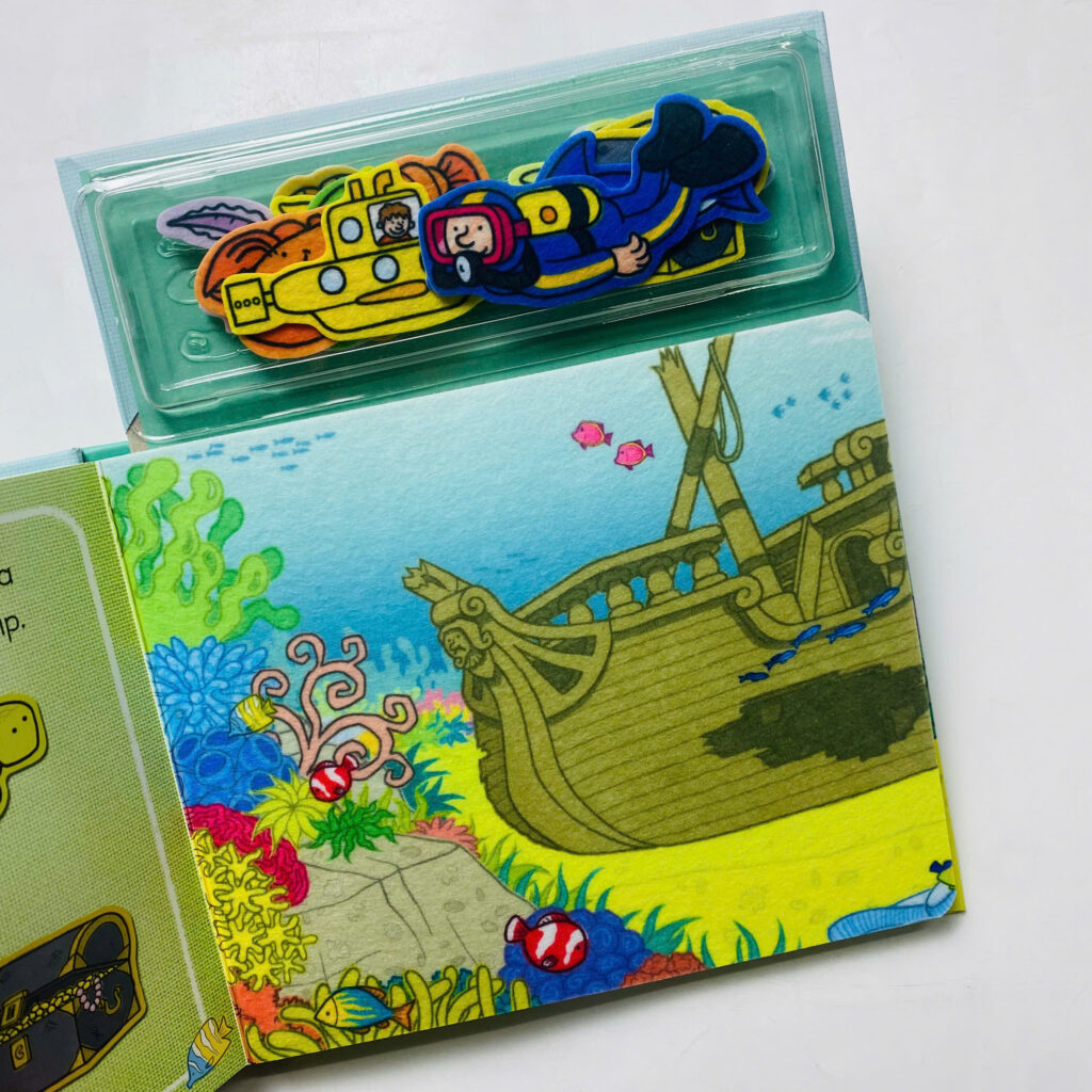 rang sách Play Felt Books chất liệu vải nỉ mềm mại an toàn cho bé