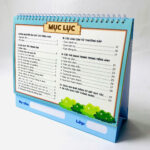 BỘ TỔNG HỢP CÔNG THỨC VÀ GIAO TIẾP TIẾNG ANH TIỂU HỌC – CẨM NANG HỌC TIẾNG ANH DỄ NHỚ, DỄ HỌC CHO BÉ TỪ LỚP 1–5 1 Bộ Tổng Hợp Công Thức Và Giao Tiếp Tiếng Anh Tiểu Học