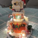 🎄 BỘ LẮP GHÉP NGÔI NHÀ GIÁNG SINH – CÂY THÔNG & ÔNG GIÀ NOEL LELEBROTHER (909–924 CHI TIẾT) 15 z7171168461835 8708bd148d21b1771a36e19be3ebf4cf